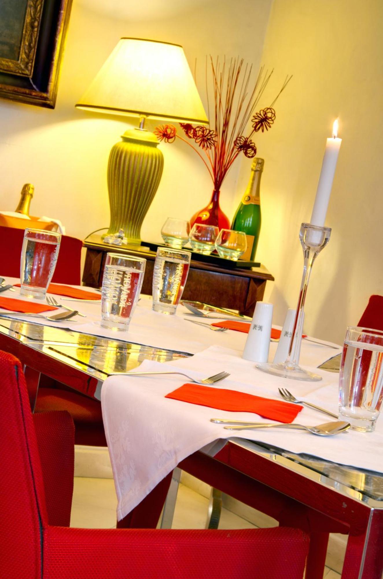 Three Storks Hotel Prague Exterior photo A table set for a meal