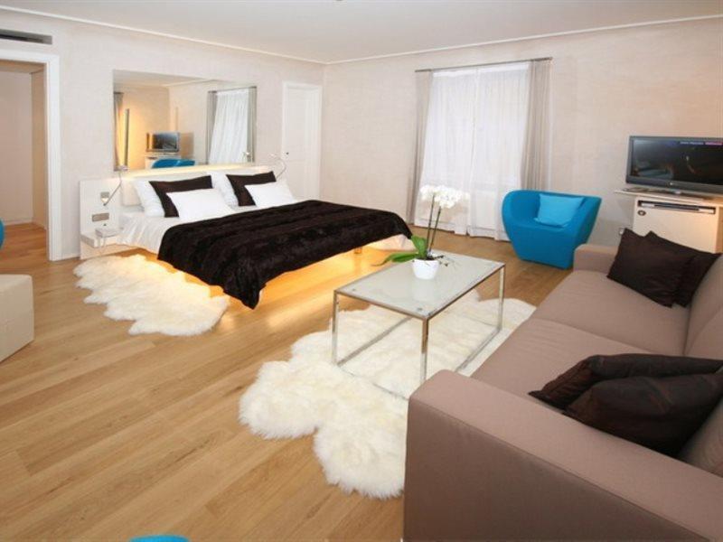 Three Storks Hotel Prague Exterior photo A bedroom